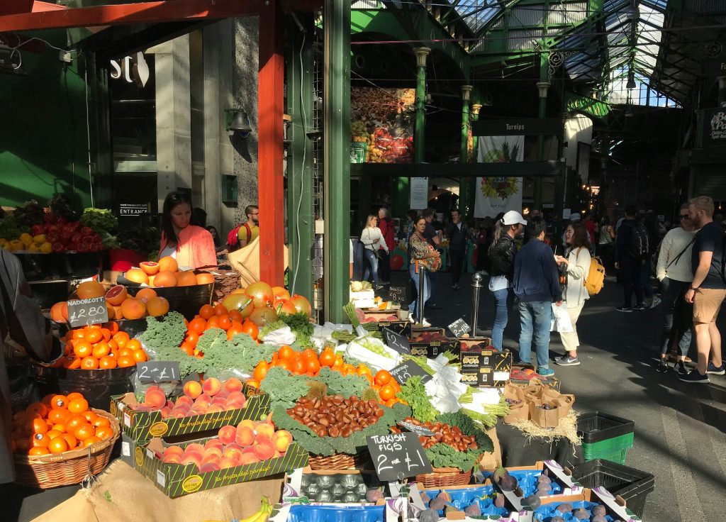 Activité d'extérieur: marché